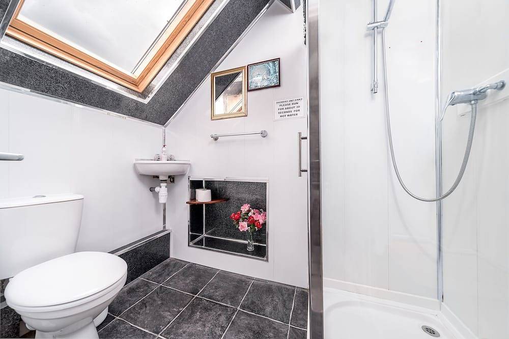 Standard Double and Bunk Bed, Ensuite in Whitby, North York Moors National Park