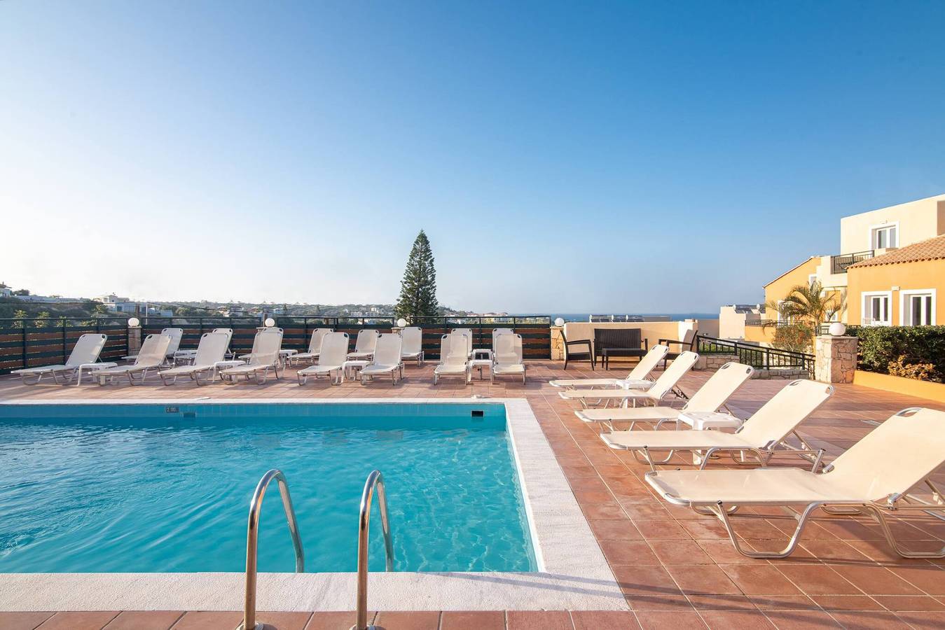 Ganzes Studio, Schönes Studio mit Gemeinschaftspool und Berg- oder Gartenblick in Limenas Chersonisou, Iraklio-Heraklion und Umgebung