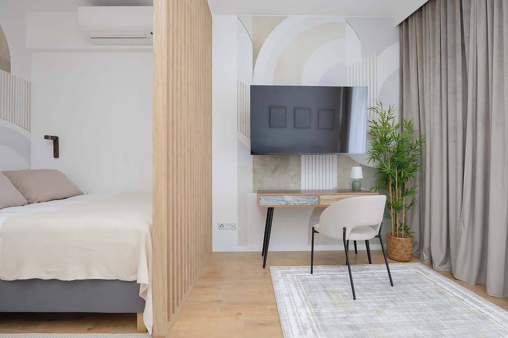 Entire apartment, Stylish Studio with Air Conditioning in a Prime Location By Noclegi Renters in Warsaw, Masovia