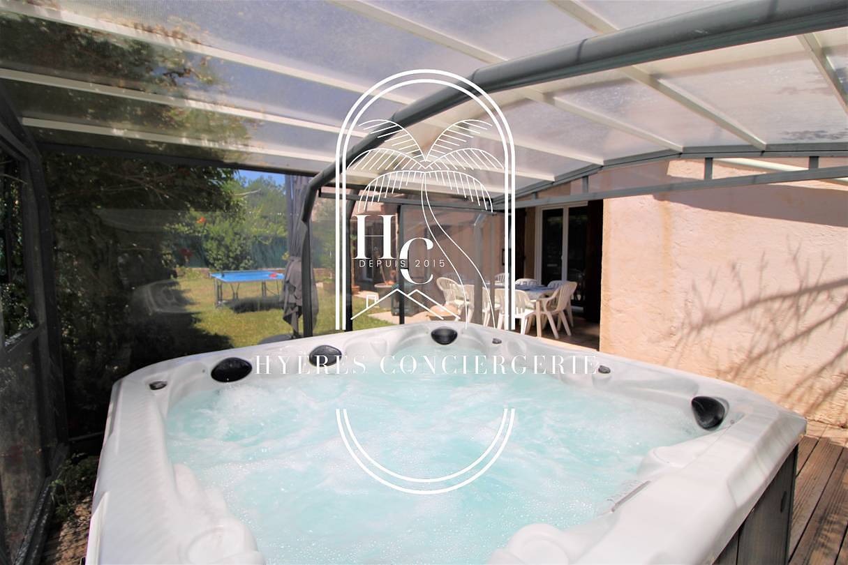Villa für 8 Personen mit Garten in Hyeres, Toulon Region