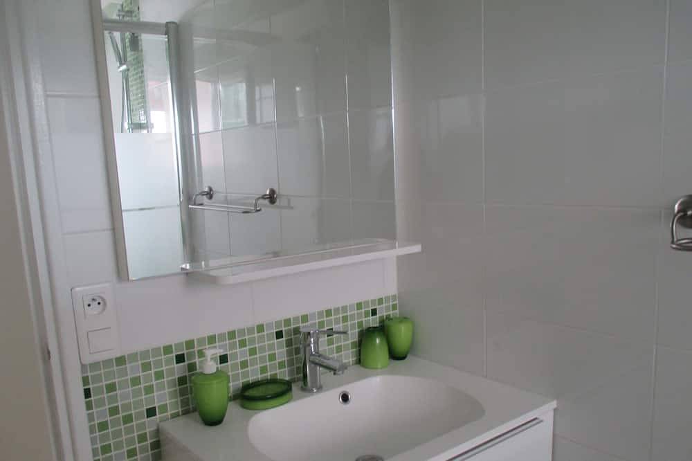 Apartamento entero, Basque country between sea and mountains, quiet ground floor apartment with garden  in Ustaritz, Region de Bayona