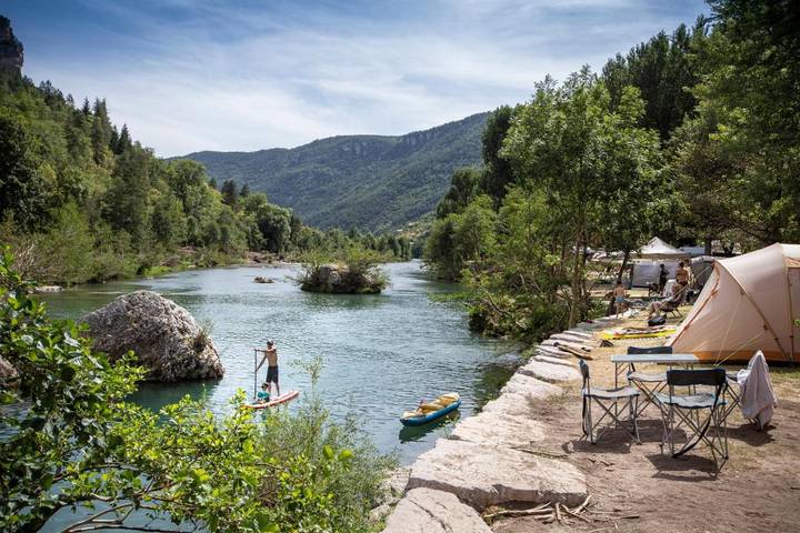 Camping pour 5 personnes, avec piscine et terrasse, animaux acceptés dans Lozère - 2