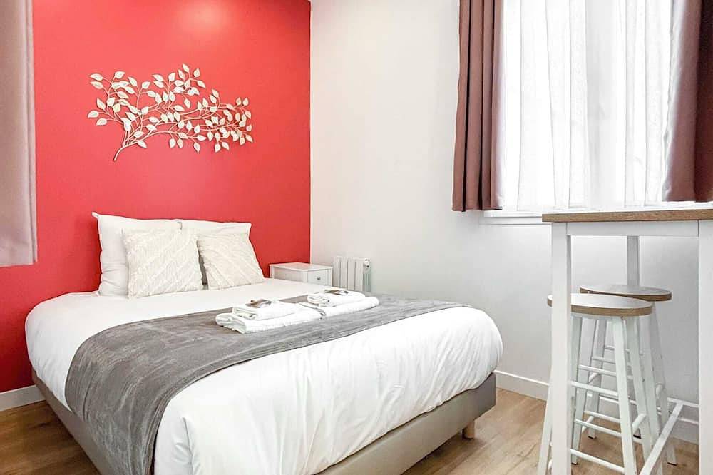 Appartement entier, Hoche C 112 - Deux Chambres Appartement, Couchages 4 in Le Pré-Saint-Gervais, Seine-Saint-Denis