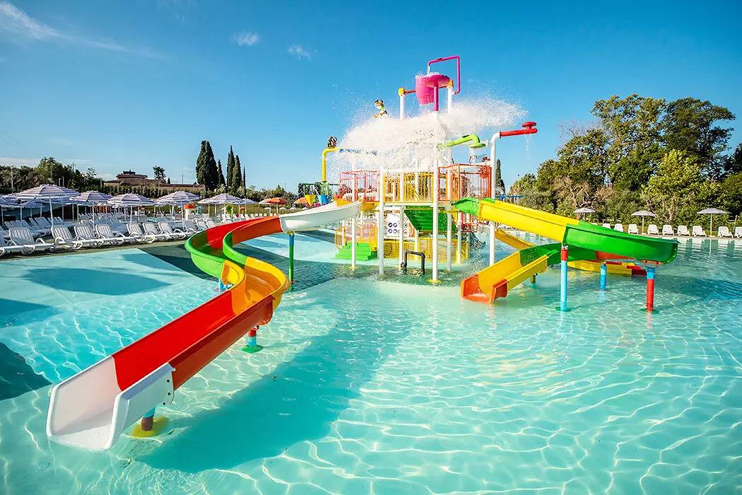 Mobil Home Happy Superior 4 estancias 4 Personas in Cisano, Bardolino