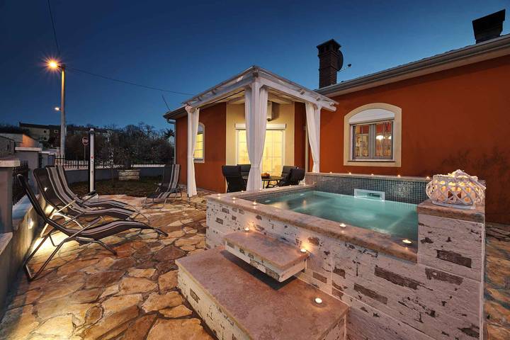 Ferienhaus für 4 Personen, mit Garten in Umag
