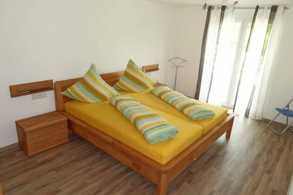 Ganze Wohnung, Ferienwohnung Löwenzahn, 83qm, 2 Schlafräume, max. 4 Personen in Ravensburg, Oberschwaben