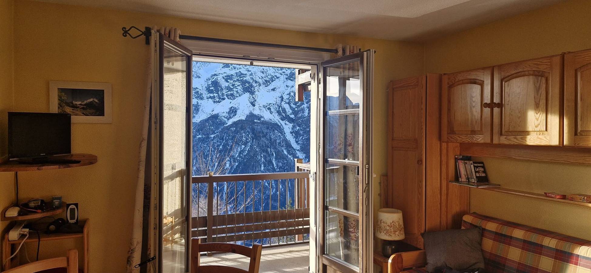 Estudio entero, Apartamento «Les Granges 13» con vistas a la montaña, balcón y Wi-Fi in Villard-Reculas, Parque Nacional de los Ecrins