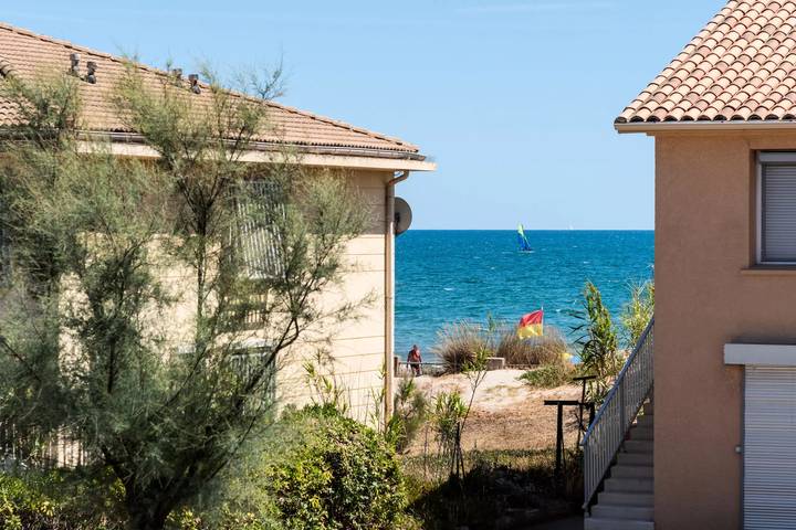 Gîte pour 4 personnes, avec terrasse dans Plage Du Petit Travers Carnon Plage - 2