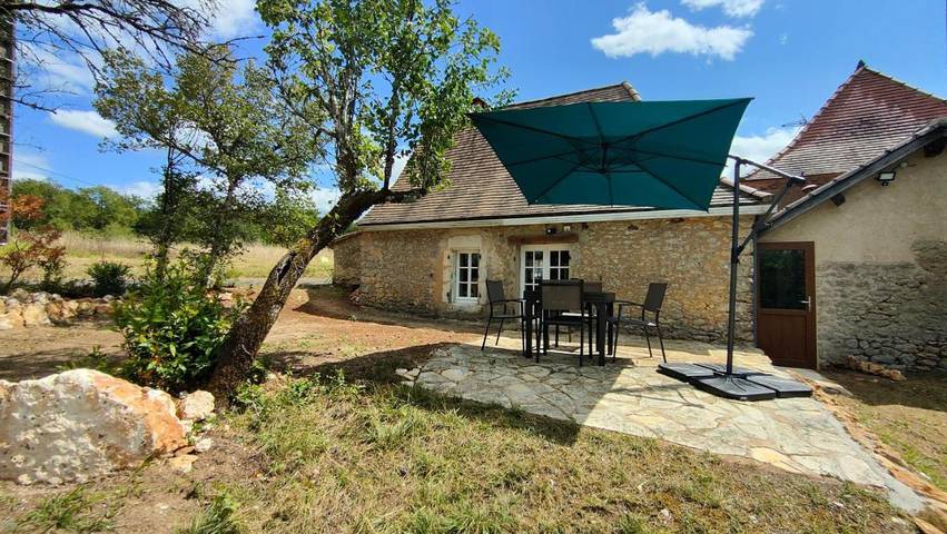 Location de vacances pour 4 personnes, avec jardin et vue à Sainte-Foy-de-Longas - 2