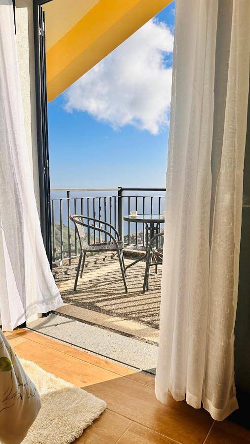 Apartamento inteiro, Boavista- 2 bed house -Cosy Panoramic -Sea - Mountain View in Campanário, Madeira
