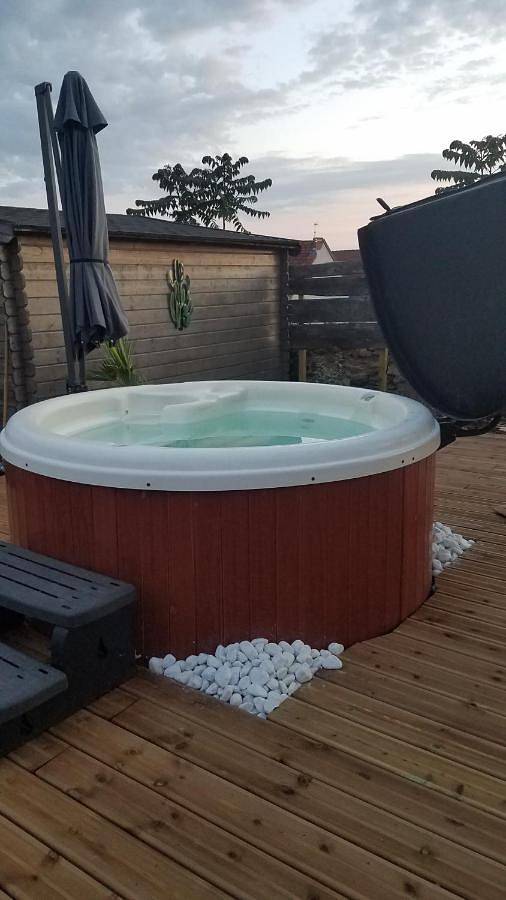 Chambre d’hôte pour 2 personnes, avec jardin et jacuzzi, animaux acceptés dans Allier - 2