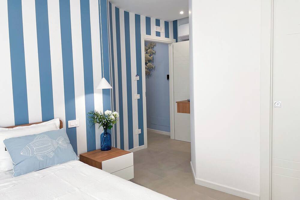 Nica’s House: nido vista mare tra limoni, sole e dolce relax! 🌴☀️💛 in Maiori, Costiera amalfitana