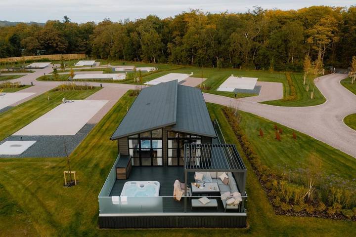 Ferielandsby for 2 personer, Terrasse og Hage i tillegg til Badebasseng og Sauna i Eden
