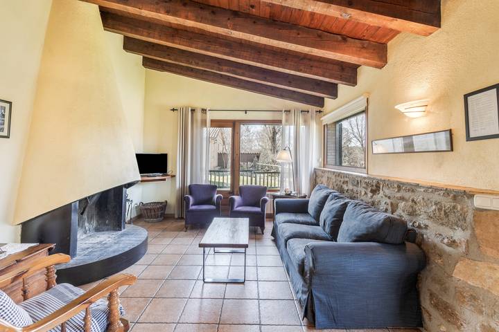 Casa rural para 9 personas, con jardín y vistas al lago, Se admiten mascotas en Solsonés - 3
