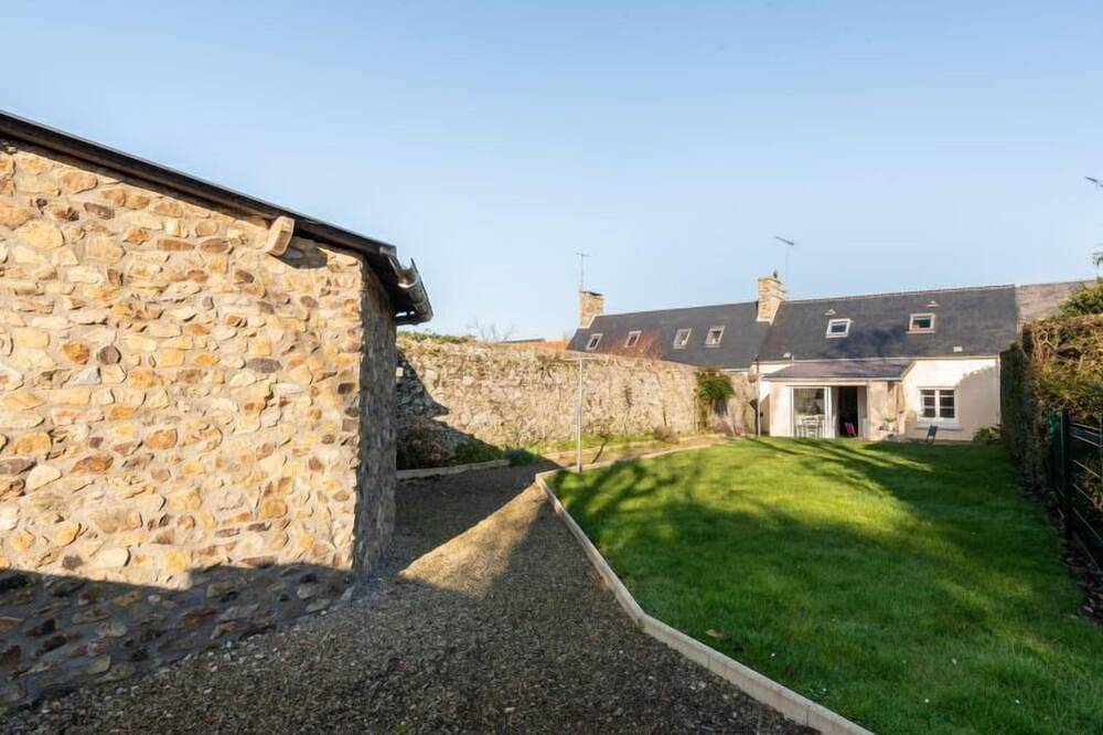 La peite maison by Interhome in Gouville-sur-Mer, Coutances y alrededores