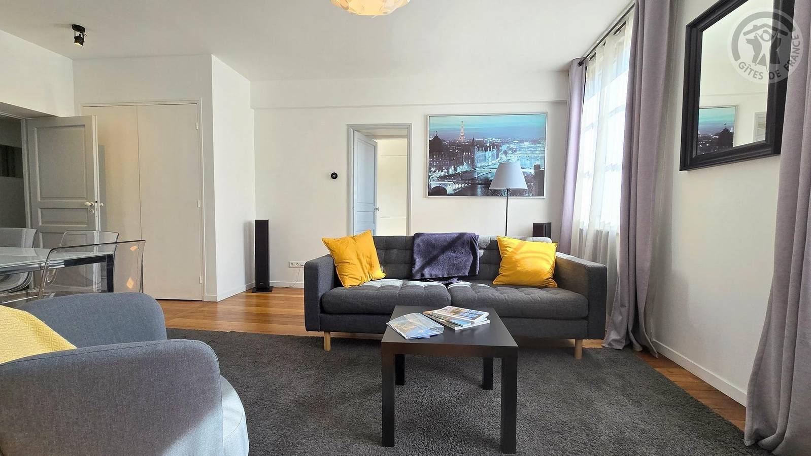 Côté Versailles-Château-Rive-Gauche in Versalles, Yvelines