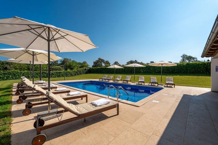 Villa für 14 Personen, mit Terrasse und Garten sowie Pool in Istrien - 3