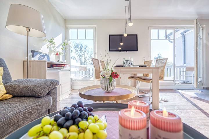 Ferienwohnung mit Meerblick für 4 Personen, mit Balkon in Ostseebad Kühlungsborn, Kühlungsborn