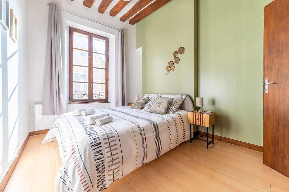 Apartamento entero, In the heart of Joigny 5 sleeps in Joigny, Auxerre region