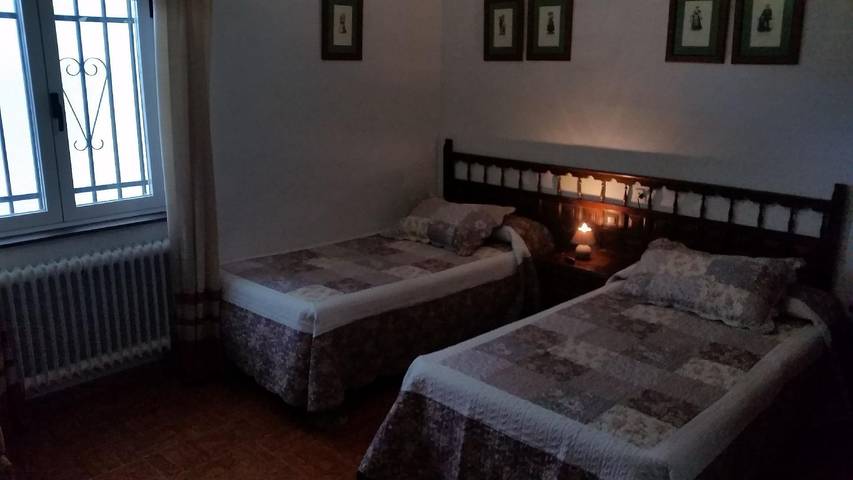 Chalet para 5 personas, con balcón y jardín en Barco de Ávila-Piedrahita - 4