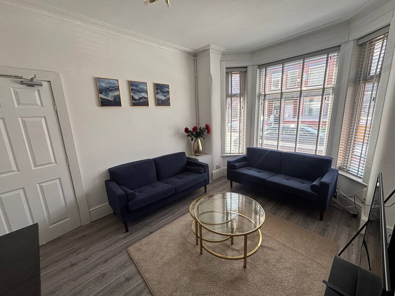 House Sleeps 10 with Parking in Manchester, Greater Manchester