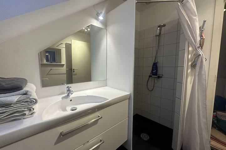 Ganze Wohnung, Cozy apartment in central Herning. Close to city life, Herningcentret and the station in Herning, Herning und Umgebung