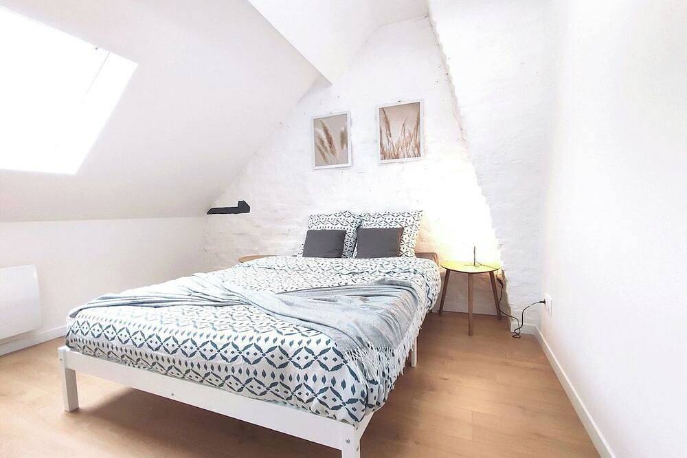 Delcourt – petit cocon moderne & lumineux in Marcq-en-Barœul, Lille region
