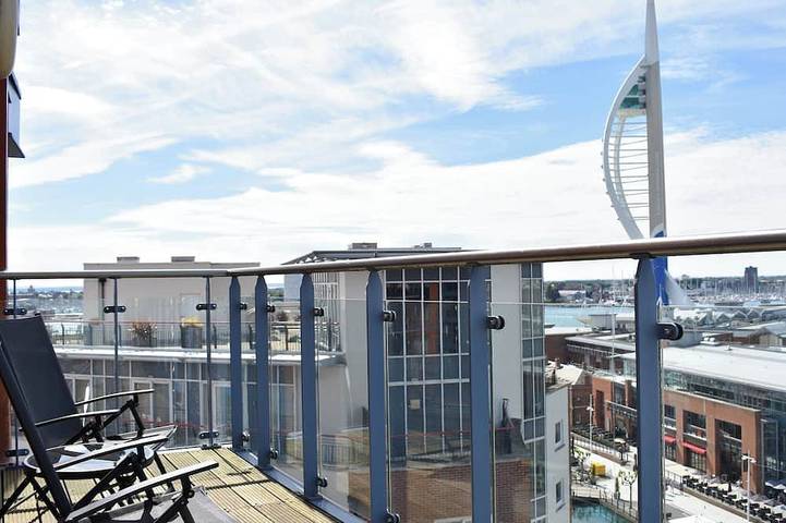 Log cabin for 4 people in Portsmouth