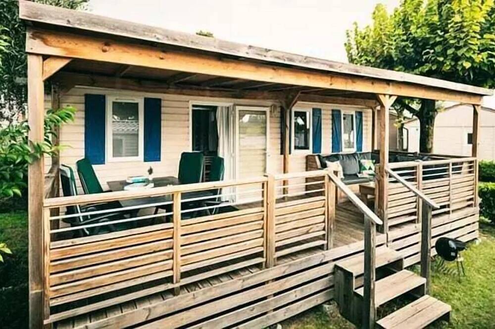 Mobile-home | Comfort | 3 Bedrooms | 6 sleeps | Raised terrace | A/C in Guérard, Seine-et-Marne