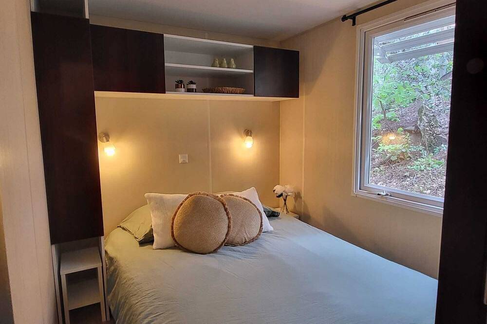 Mobile Home Lei Suves in Roquebrune-sur-Argens, Côte méditerranéenne (France)