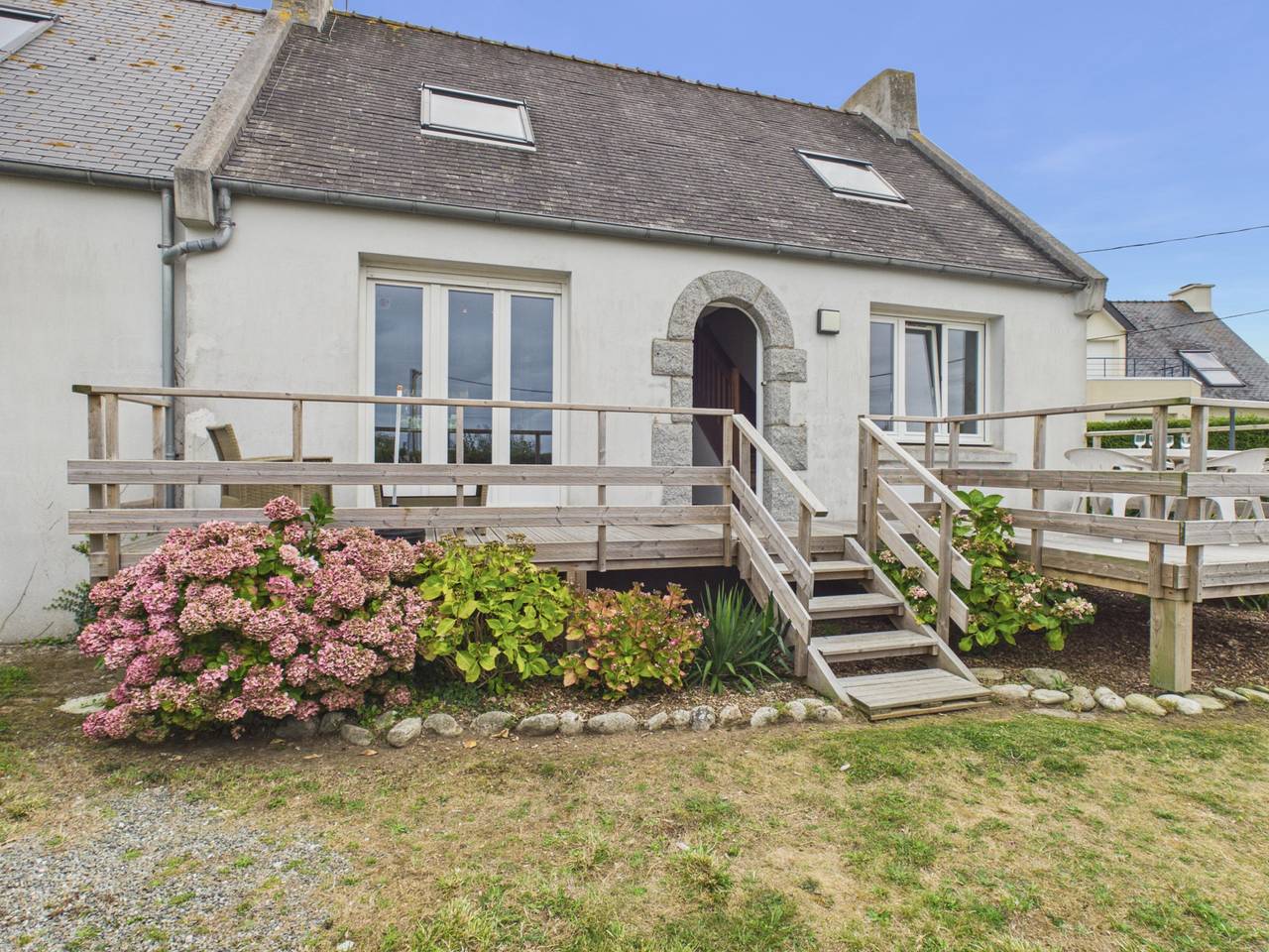 Plage à 50m , maison 4 pers avec jardin & BBQ in Lilia, Plouguerneau