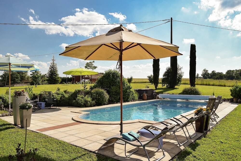 Casa en Dordogne con Piscina y Vistas in Saint-Eutrope-de-Born, Región de Villeneuve-sur-Lot
