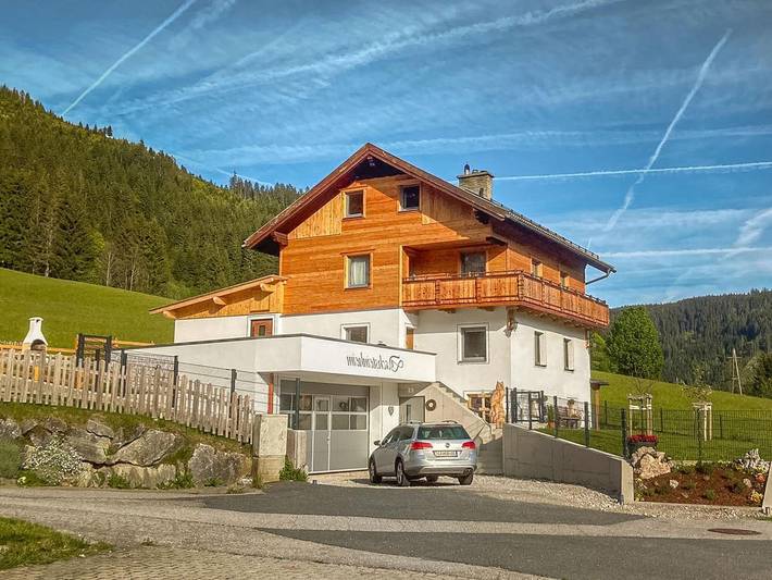 Chalet für 10 Personen, mit Balkon und Terrasse sowie Garten und Sauna in Filzmoos