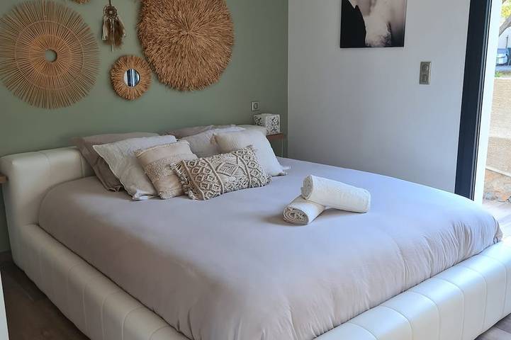 Location de vacances pour 6 personnes, avec jardin et terrasse à Santa-Maria-di-Lota - 2