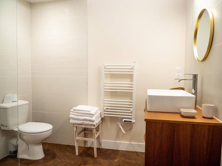 Chambre d’hôte pour 2 personnes, avec terrasse et jacuzzi ainsi que piscine et jardin dans l' Ariège - 4