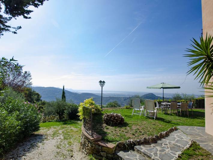 Location de vacances pour 6 personnes, avec jardin et piscine dans Corsanico Bargecchia - 2