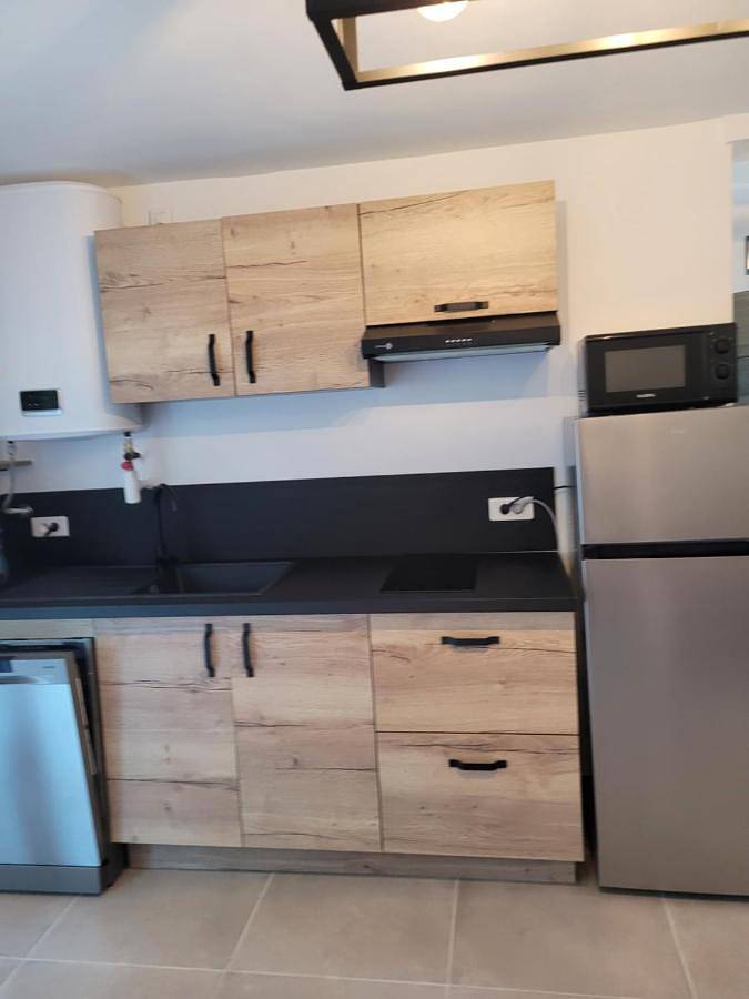 Location de vacances pour 4 personnes, avec jardin et terrasse dans Base Nature François Léotard - 2