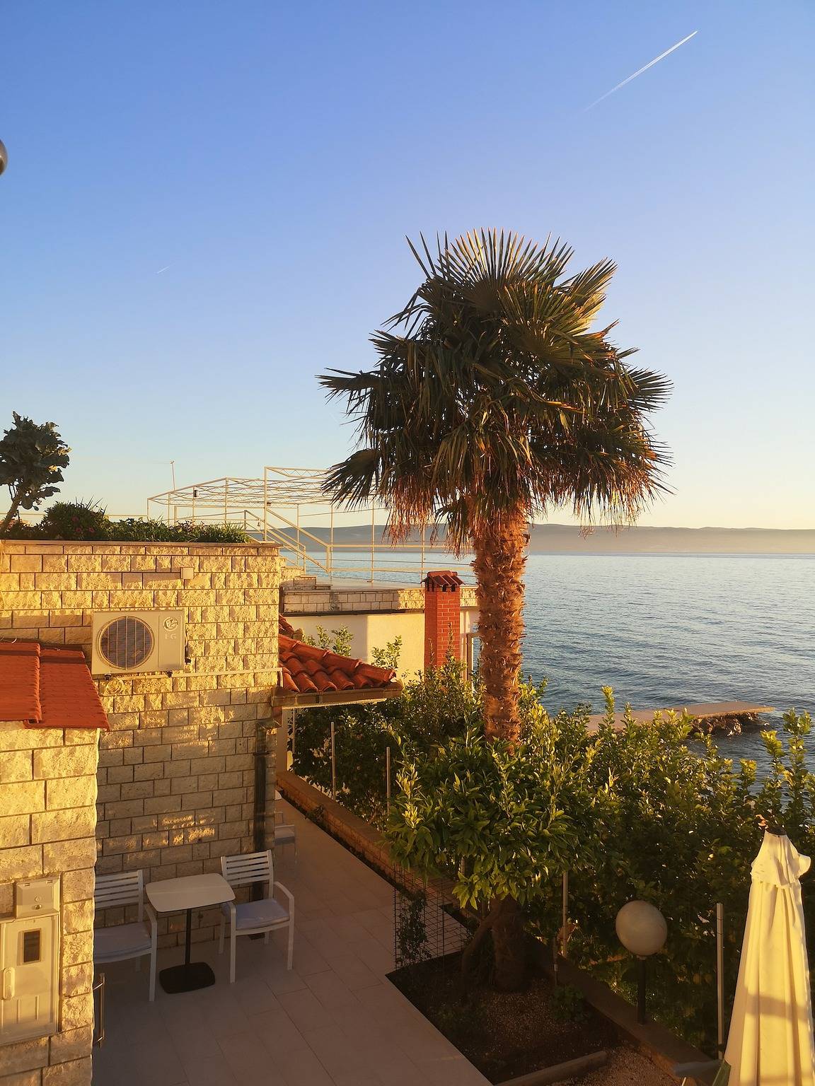Ganze Wohnung, 1-Zimmer-Ferienwohnung am Strand Podstrana, Split A-6113-d in Podstrana, Split-Dalmatien