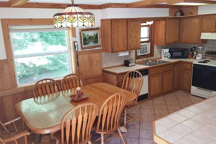 Vacation rental for 29 people, with balcony and garden in New York State