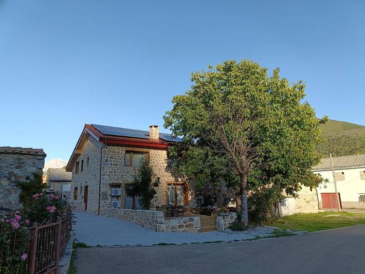 Casa rural para 8 personas, con jardín y vistas en Boca de Huérgano - 4