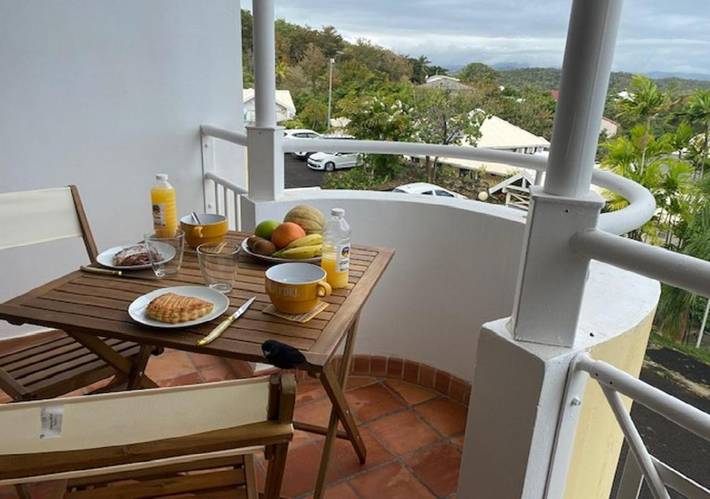 Gîte pour 3 personnes, avec vue et jardin dans Anse de Tartane - 2