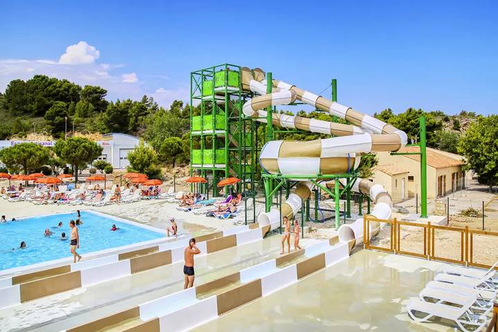 Mobil home pour 6 personnes, avec sauna et terrasse, animaux acceptés dans Office De Tourisme De Narbonne Plage - 2