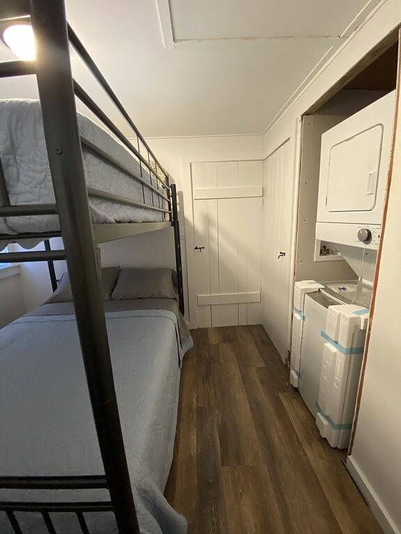 Cottage for 6 people, with terrace and garden, with pets in Massachusetts