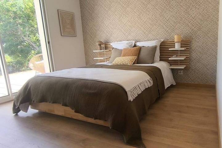 Maison neuve, lumineuse et climatisée avec grande terrasse au pied du Luberon in Lauris, Parc naturel régional du Luberon