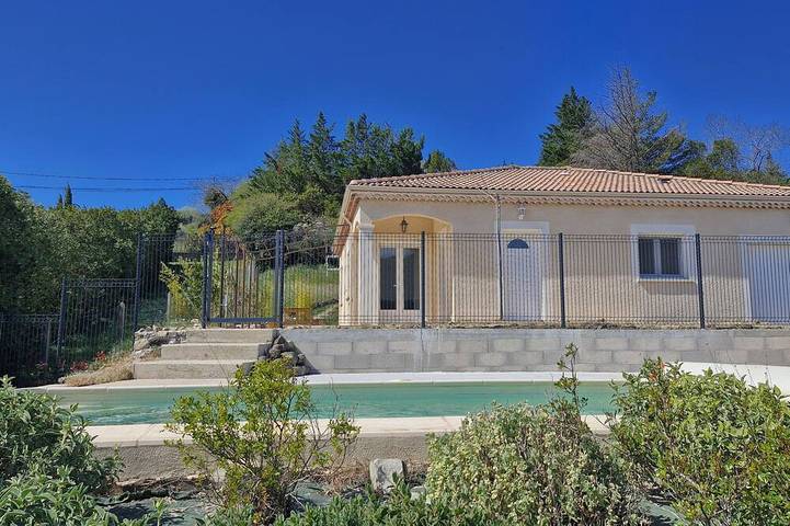 Location de vacances pour 8 personnes à Aubignas