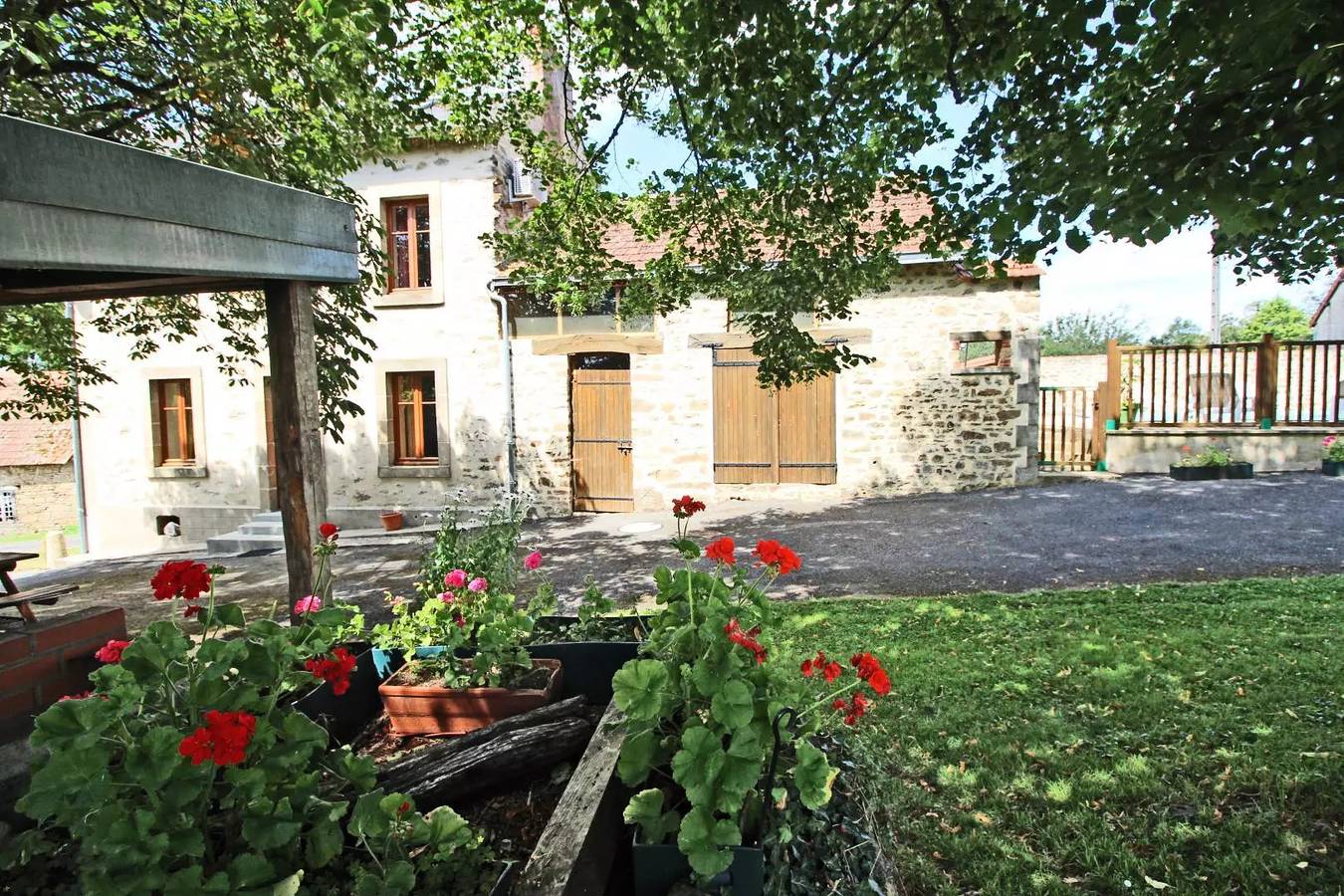 Casa rural de Francia 12 personas in Arnac-la-Poste, Región de Bellac