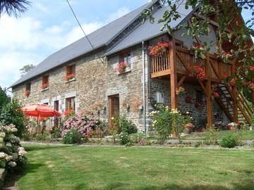 Gîte pour 8 personnes, avec jardin dans le Calvados