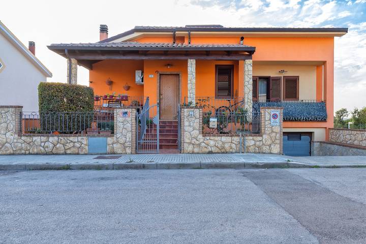 Entire apartment, Apartment 'Casa Vacanze Vicino ad Alghero' with Terrace, Garden and Wi-Fi in Olmedo, Nurra