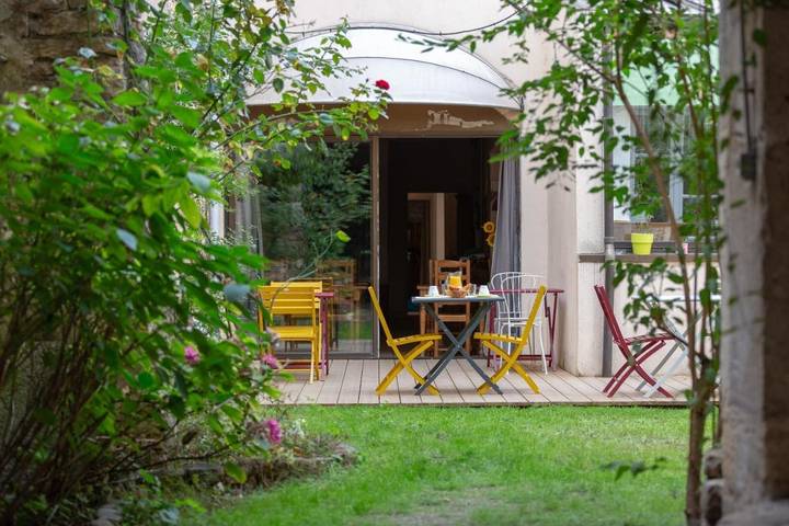 Hôtel pour 3 personnes, avec Terrasse et Jardin à Dijon