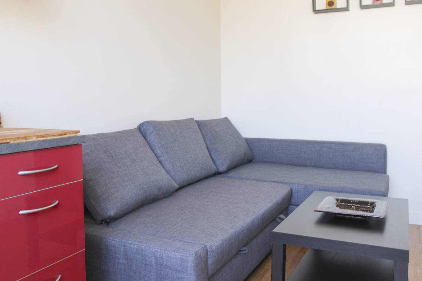 Ganze Wohnung, Apartment with balcony just outside Paris in Saint-Ouen, Seine-Saint-Denis